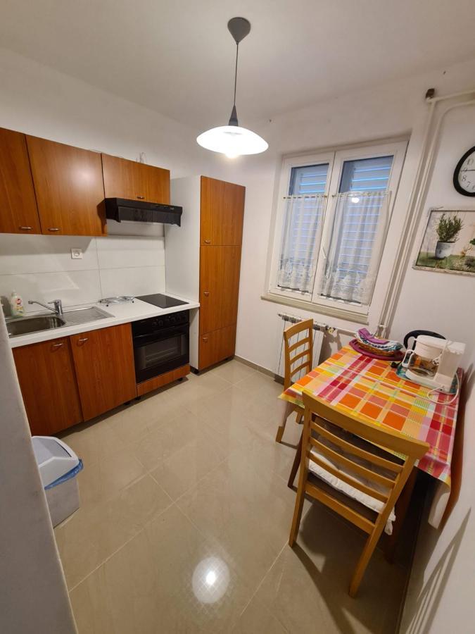 Apartments Ana เมดูลิน ภายนอก รูปภาพ