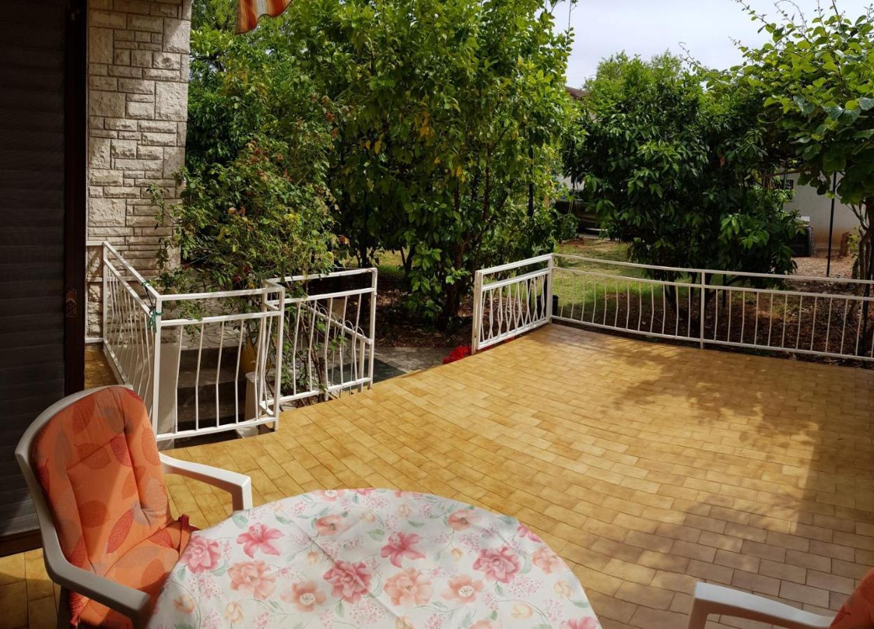 Apartments Ana เมดูลิน ภายนอก รูปภาพ